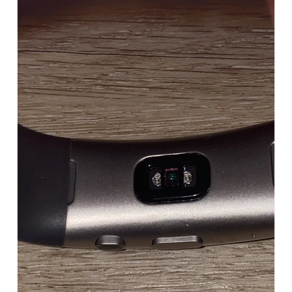 Microsoft Band 2 Smart Watch Small Model 1721 with Charger